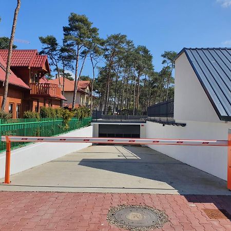 Apartament Beige Z Ogrodkiem Dziwnowek Exterior photo