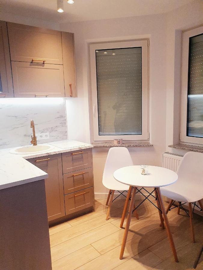 Apartament Beige Z Ogrodkiem Dziwnowek Exterior photo